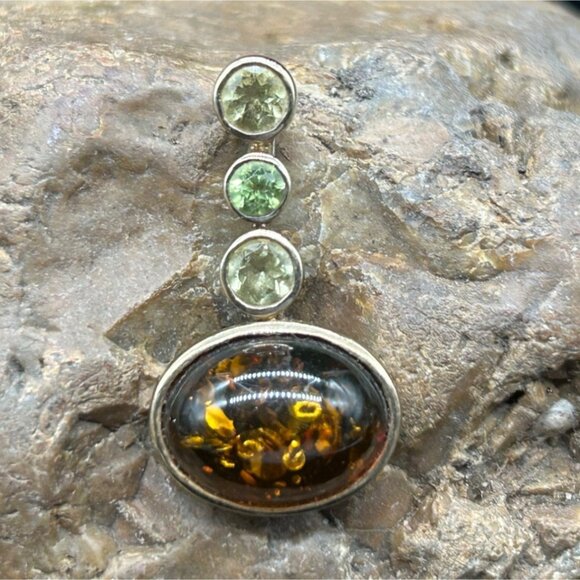 Vintage 925 Sterling Silver Peridot and  Amber Pendant 1.25" - Picture 2 of 5